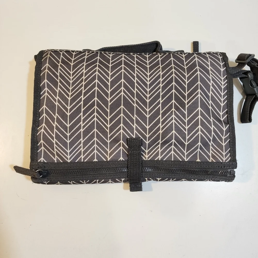 SKIP HOP gray Changing Diapers pad storage luggage